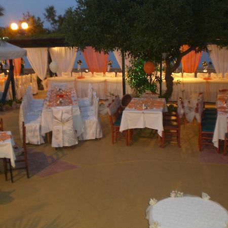 Alinda Hotel Extérieur photo